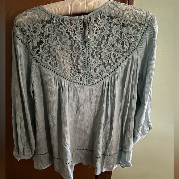 NWT Forever 21 small woven top dusty blue long sleeve. Lace detail - Picture 2 of 5